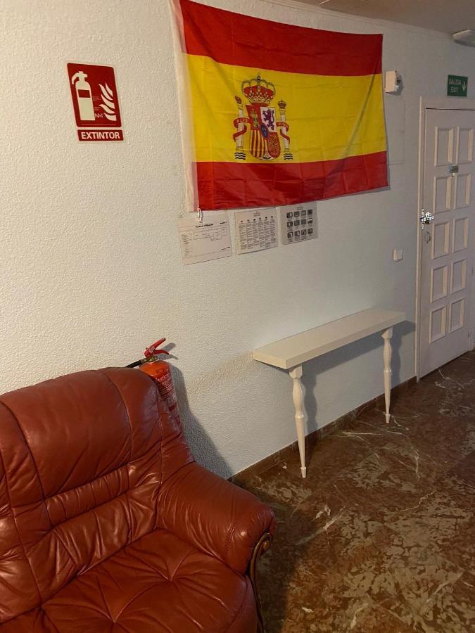 Pension El Dorado 阿利坎特 外观 照片