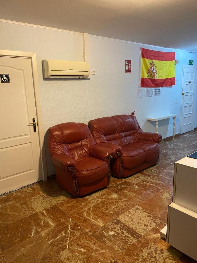 Pension El Dorado 阿利坎特 外观 照片